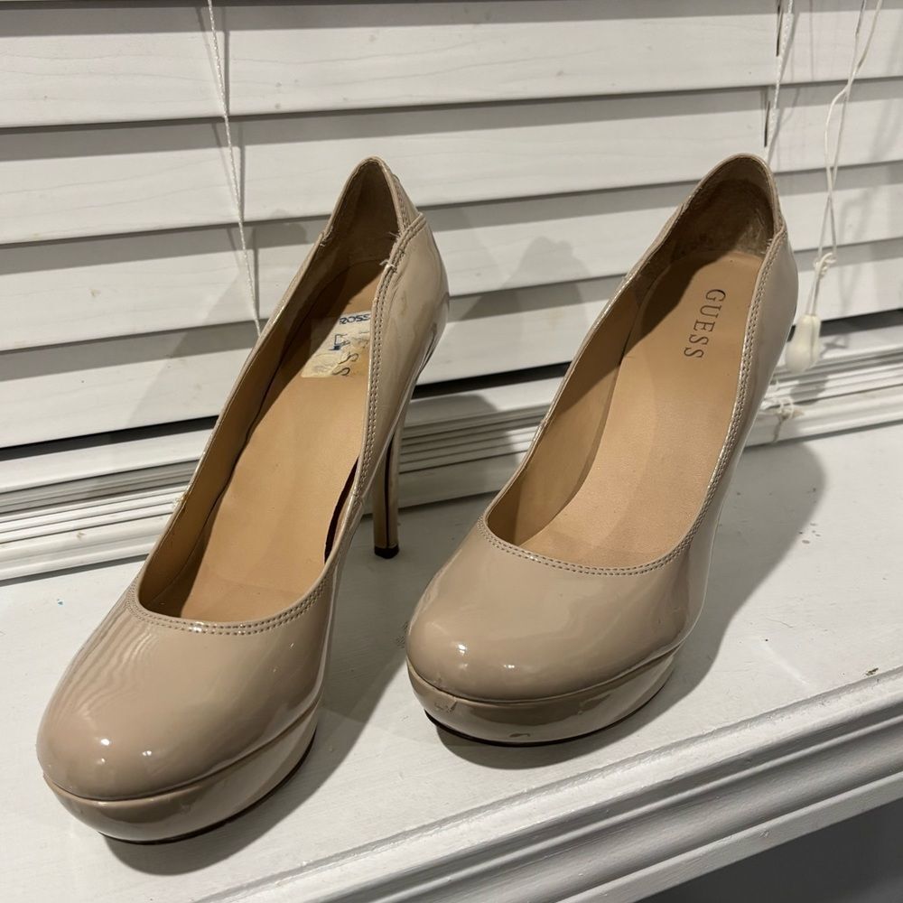 Guess Cream/Tan Platform Round Toe Patent Leather+ Stilletto High Heels-size 10M - Picture 8 of 10